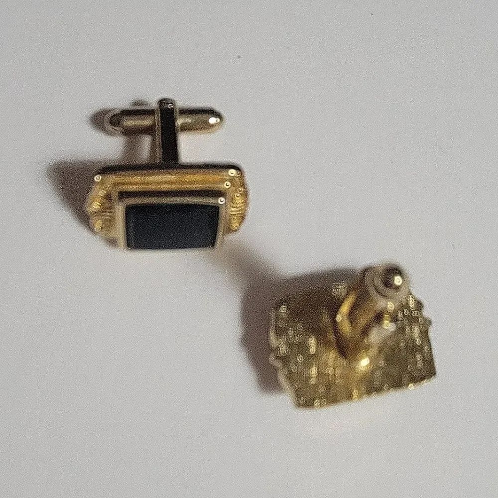 Goldtone Rectangular Cufflinks Black Stone - Picture 2 of 5